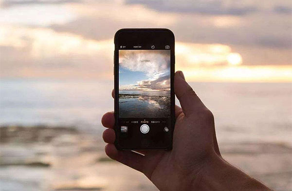 短视频拍摄需要很好的技术吗？手机可以拍吗？